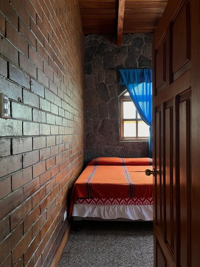 Casa Qatzij - Guest House, Lake Atitlan San Lucas Tolimán Dış mekan fotoğraf
